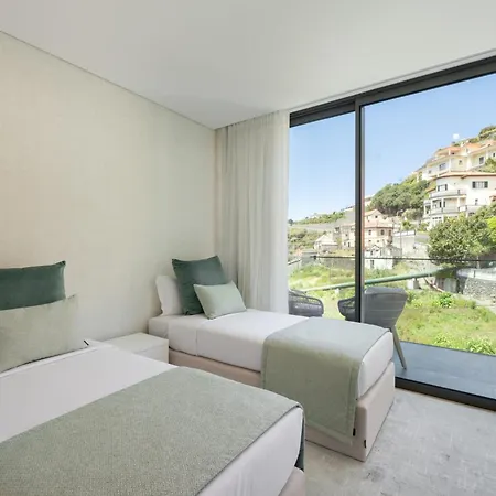 Апартаменты Hills I By An Island