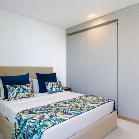 Апартаменты Hills I By An Island Кальета