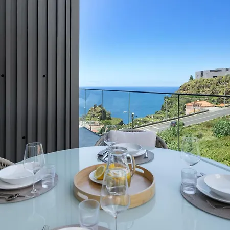 Hills I By An Island Апартаменты *