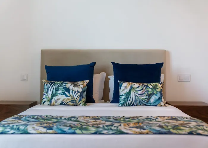 Hills I By An Island 公寓 *